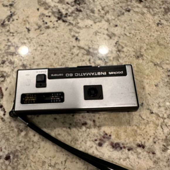 Kodak Instamatic Camera 60 R12293 vintage well kept no papers - Picture 3 of 9